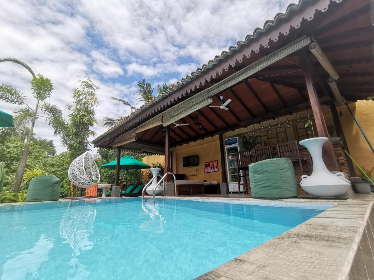Nature Cabanas & Floating Restaurant Galle Exteriör bild